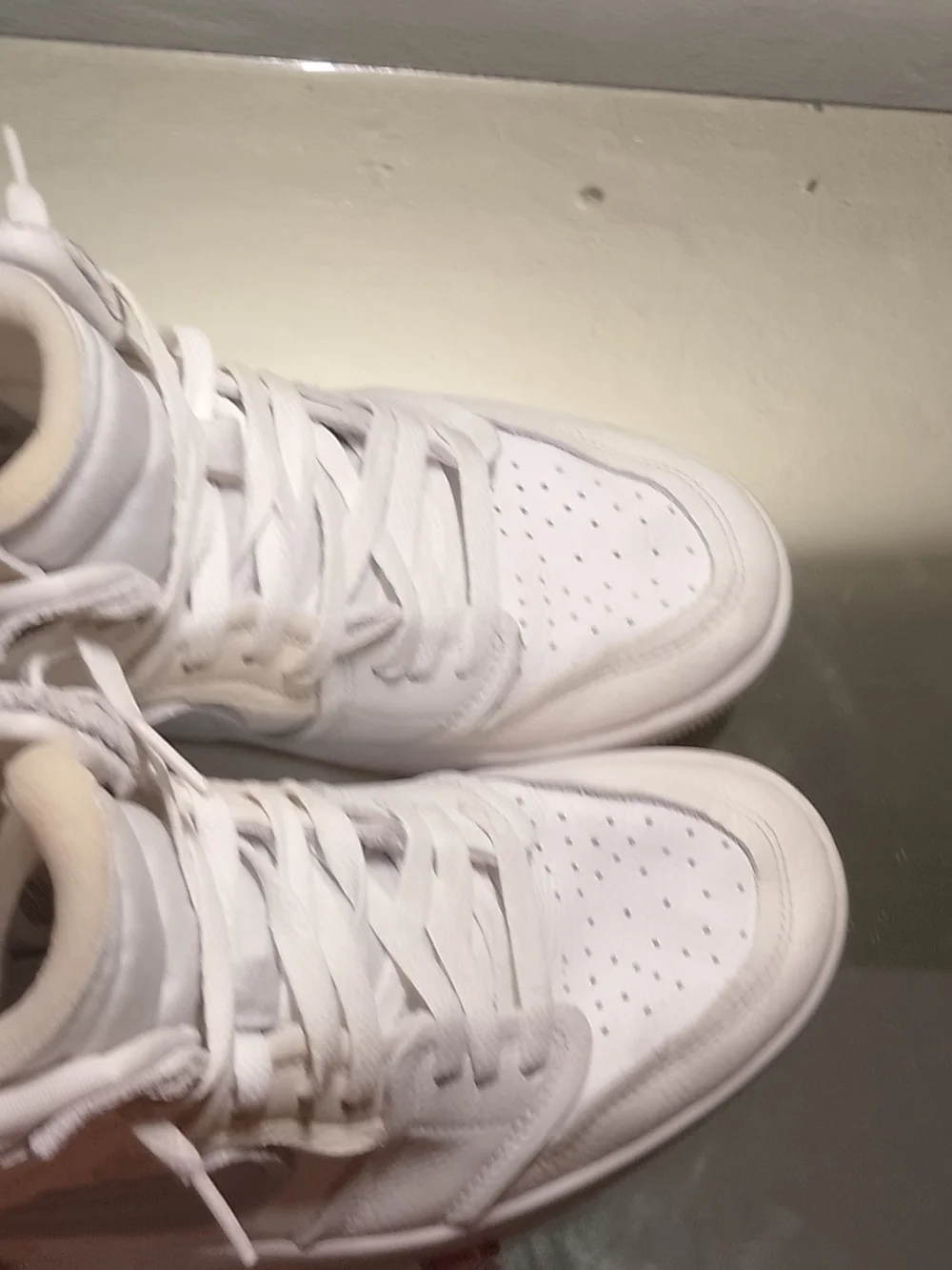 Nike Air Jordans 1 Coconut Milk. Mid-Top Sneakers in White and Light Gray